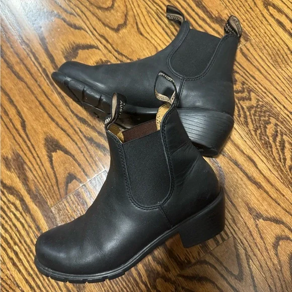 Blundstone women black leather heeled boots - Picture 1 of 7